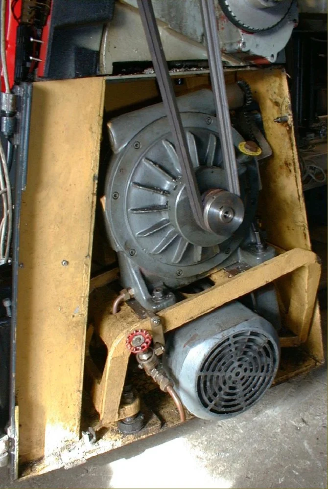 Rubber mount to my lathe.