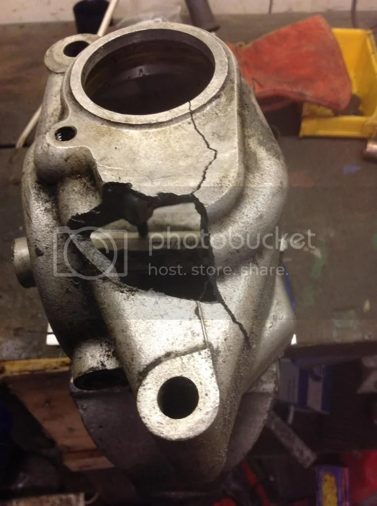 Oil from primary to gearbox