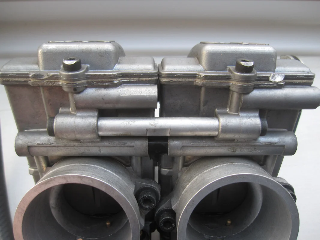 keihin 35mm FCR carb body constraints