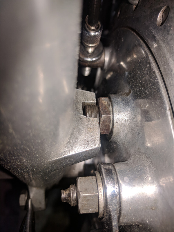 Front drum brake cable adjuster