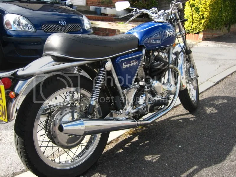 Pictures of your Norton Commandos