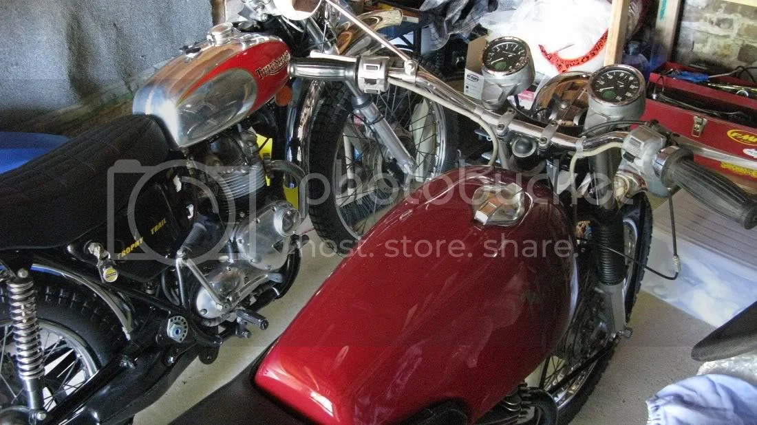 Pictures of your Norton Commandos