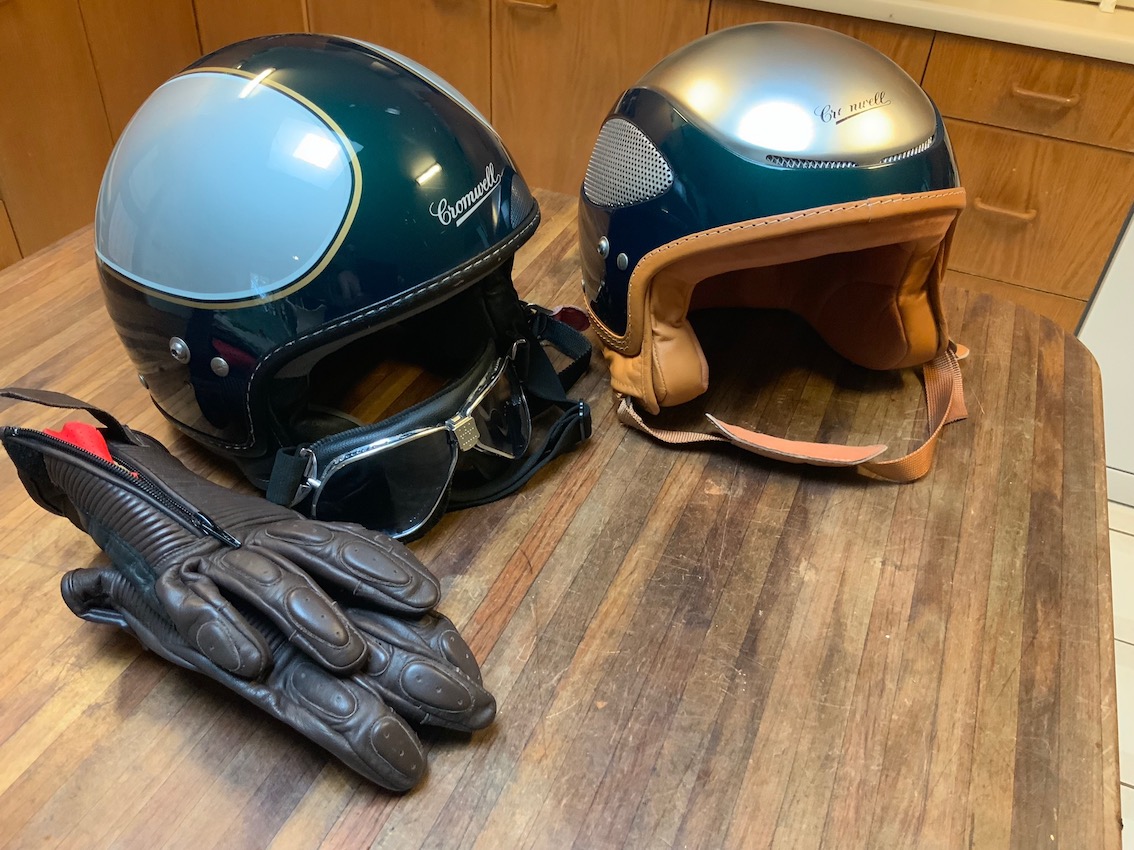Let’s talk retro style helmets