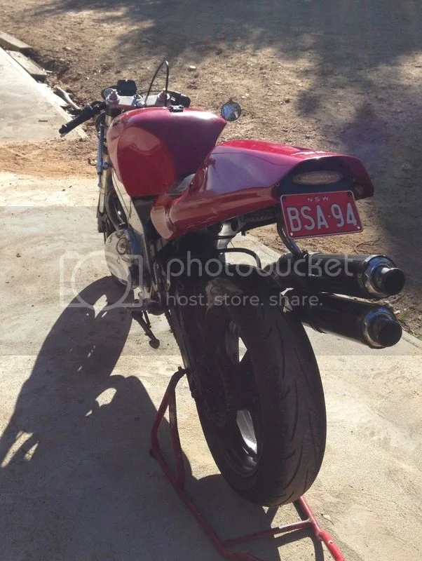 Norton intake ports compared to Harley XR 750 (2013)