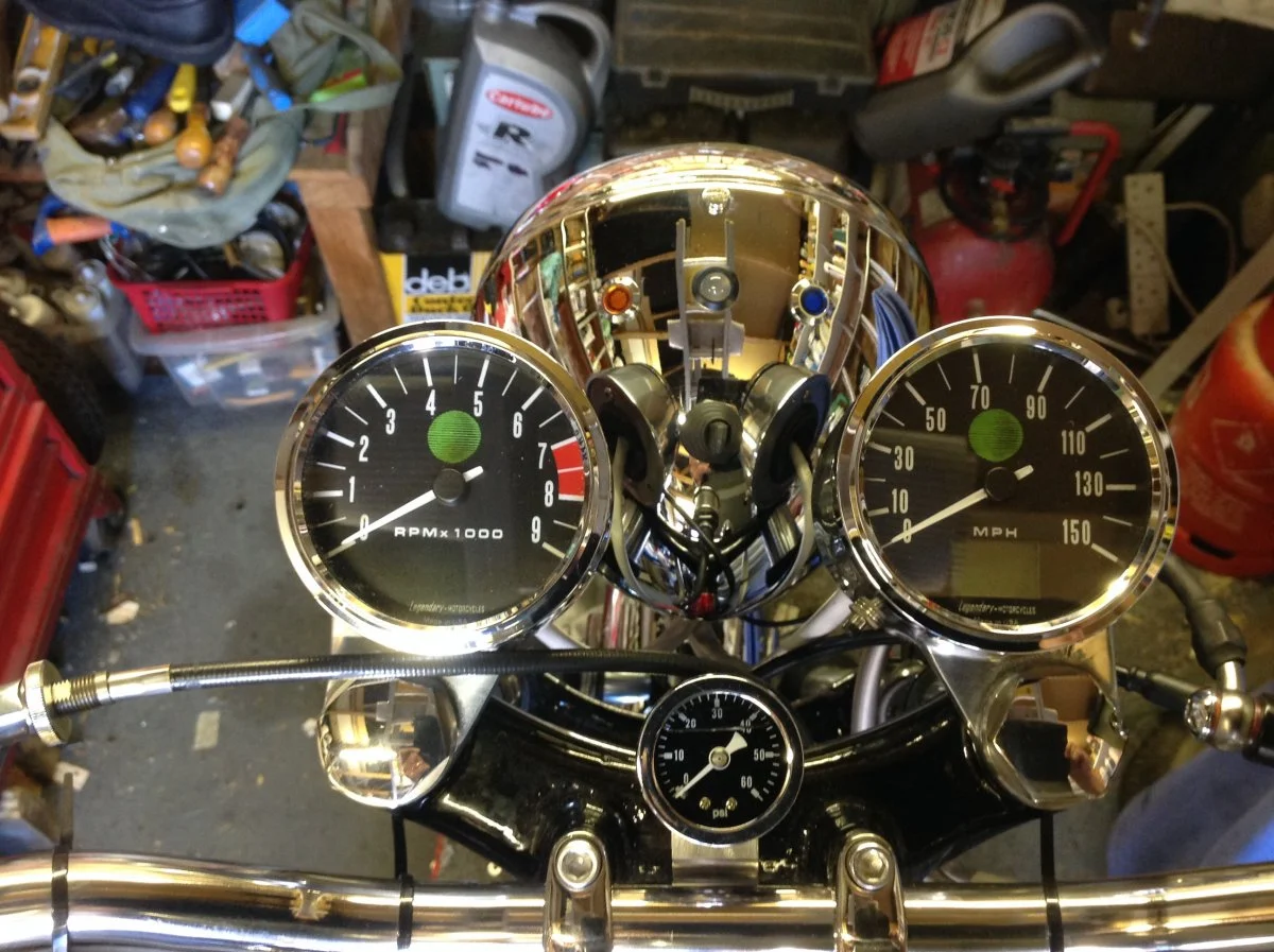Oil pressure gauge to the rescue again. Access Norton