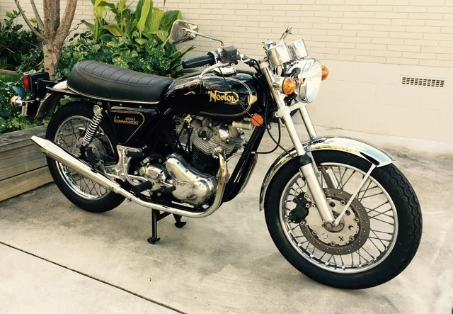 Pictures of your Norton Commandos