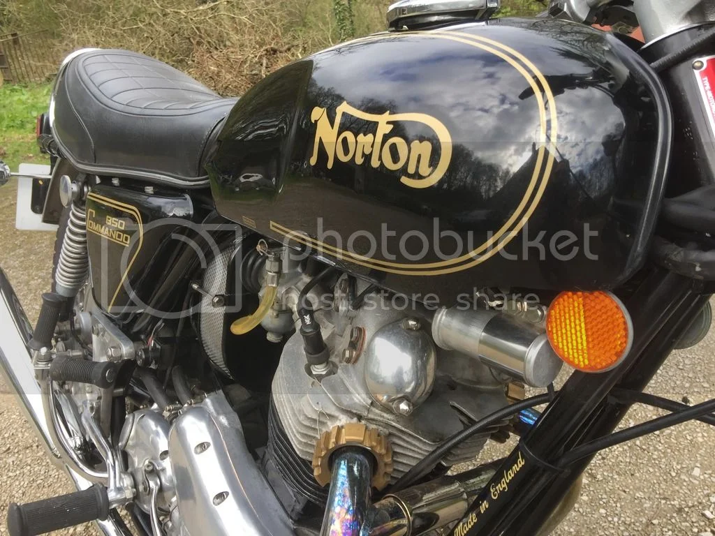 Pictures of your Norton Commandos