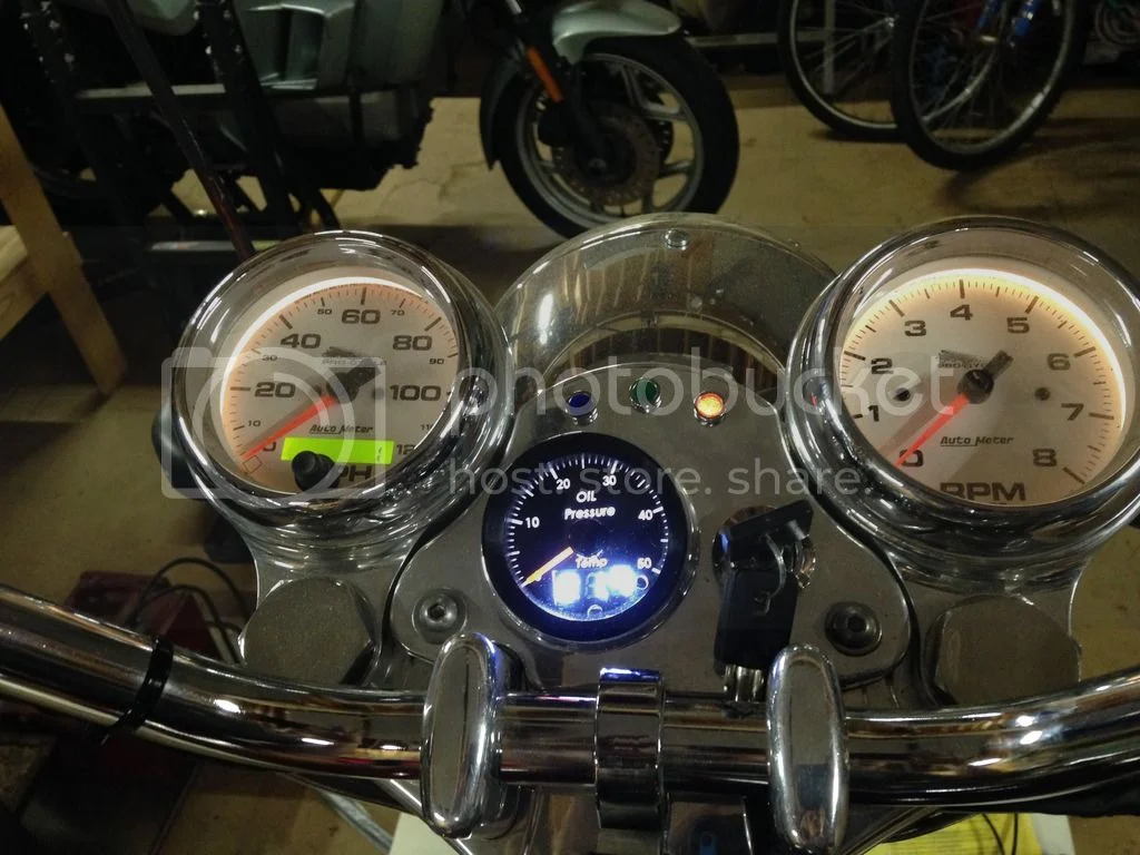 Pictures of your Norton Commandos