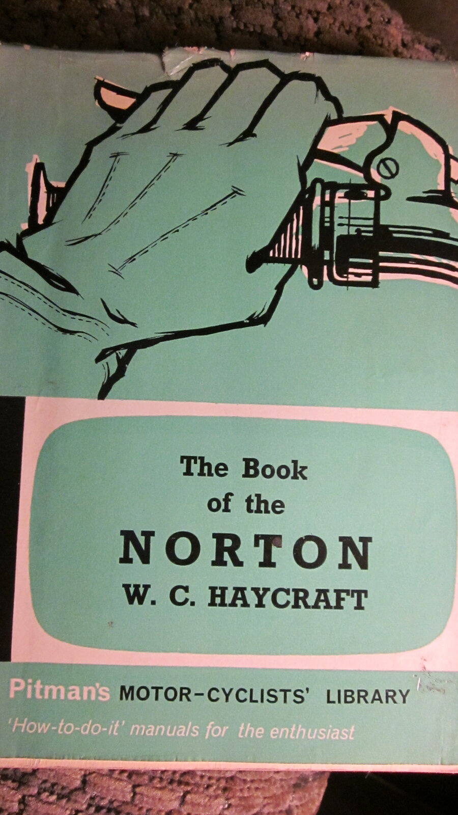 Info on Norton single cylinder bikes 1940 to latest?