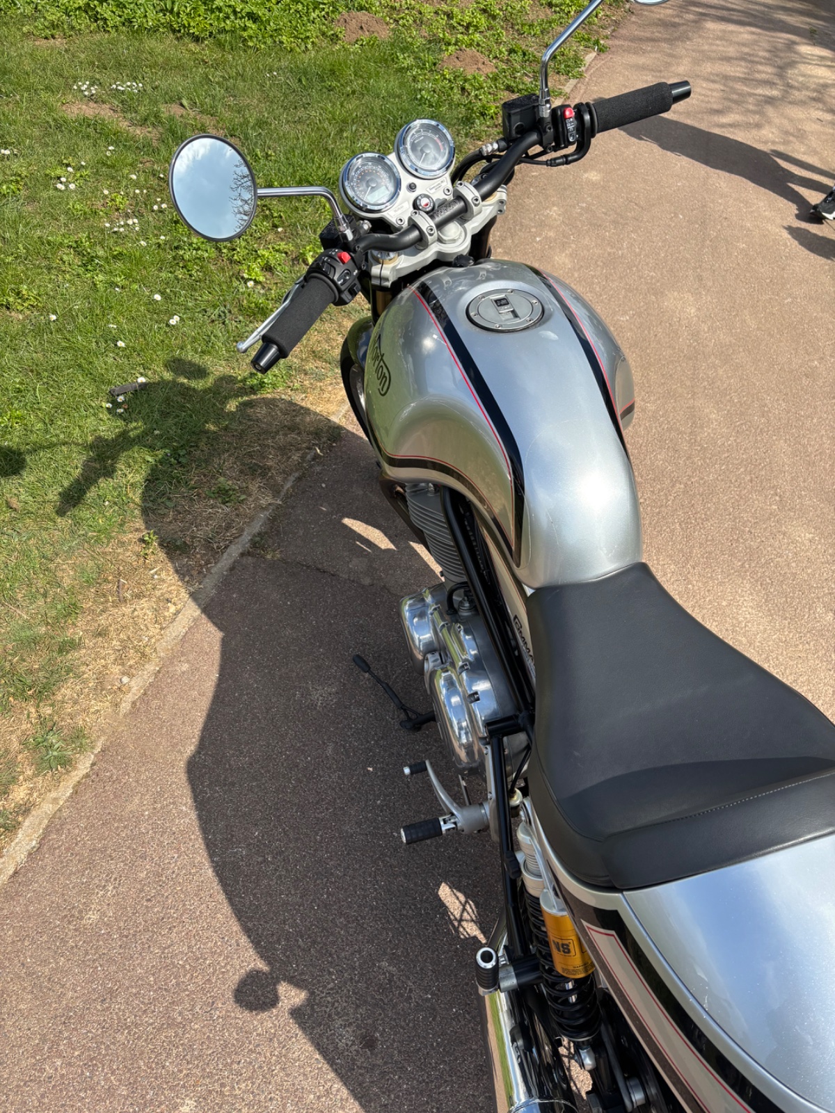 Pictures of your Norton 961