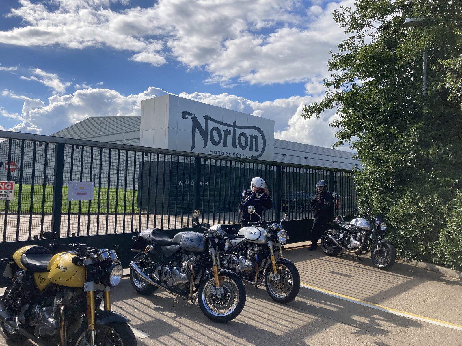 New to Norton looking at purchasing a 2013 Norton 961