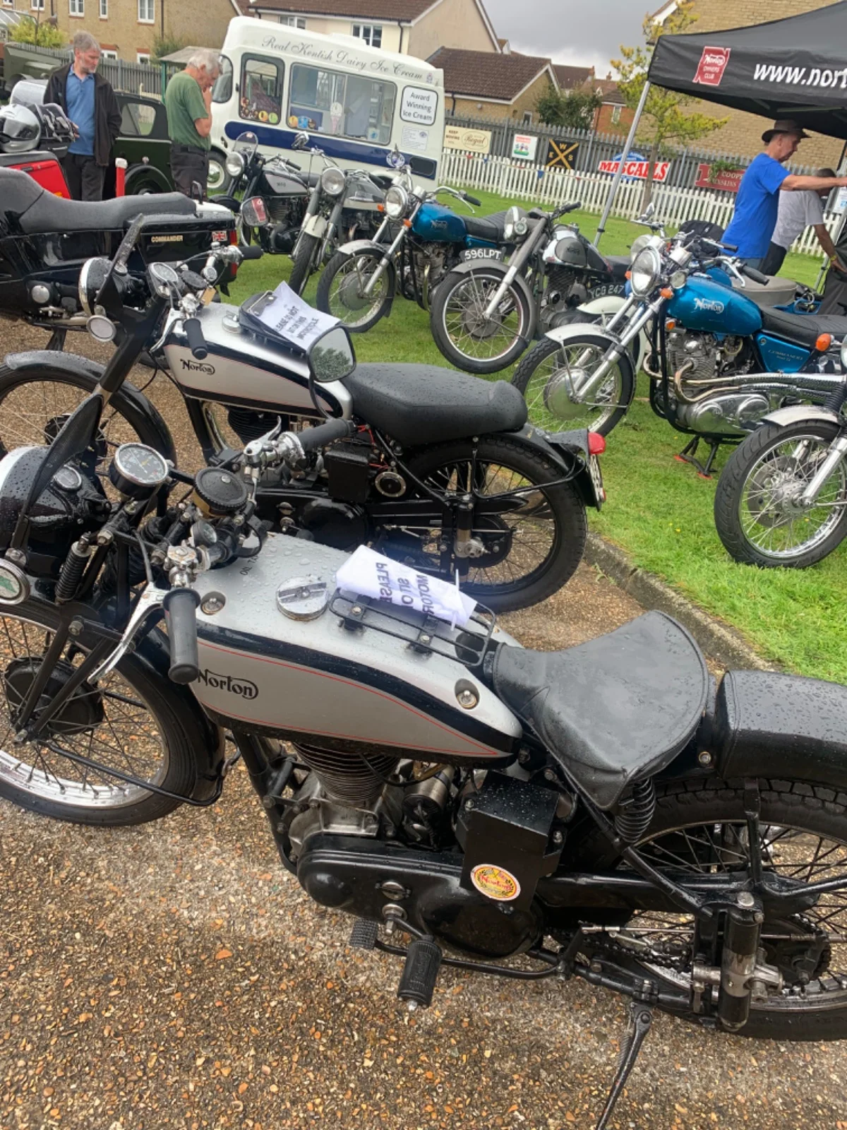 Pictures of your Norton 961