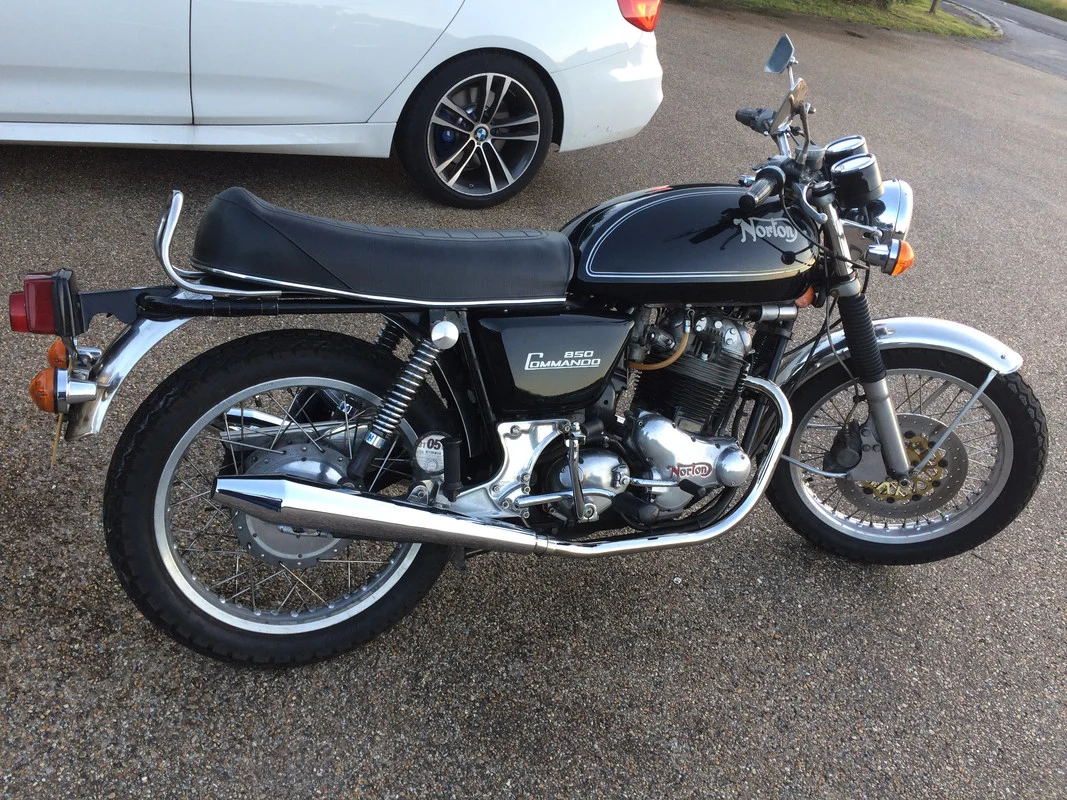 Pictures of your Norton Commandos