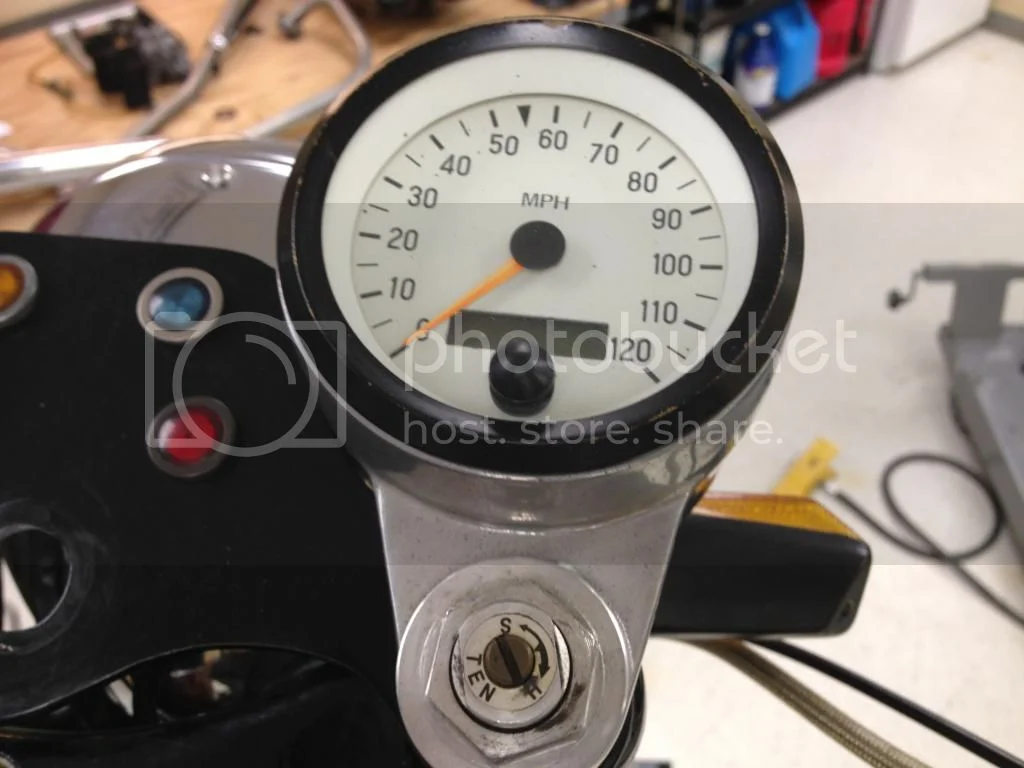 Tearing down a VR880 top end.