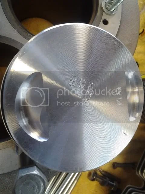 1971 Single sided swingarm fastback (2011)