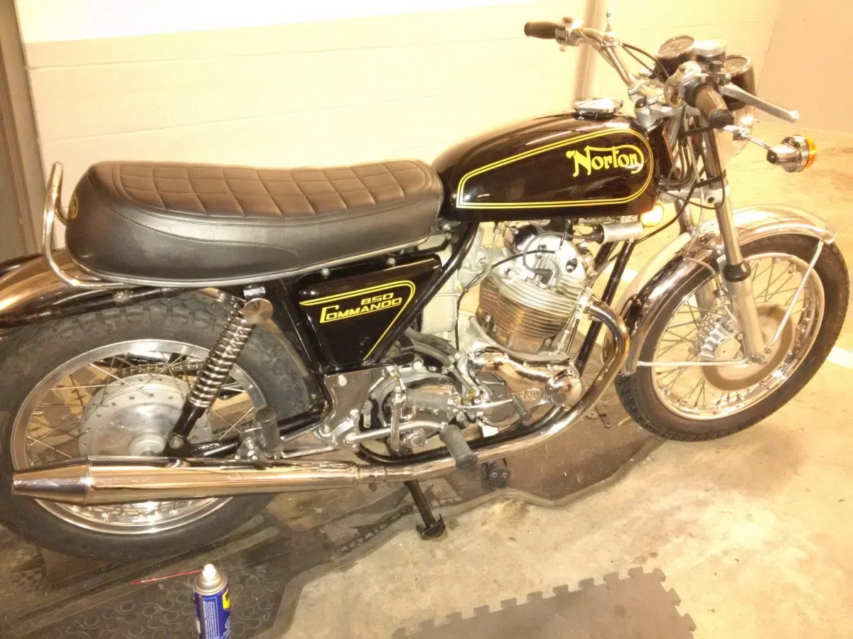 Paint removal-cylinder head