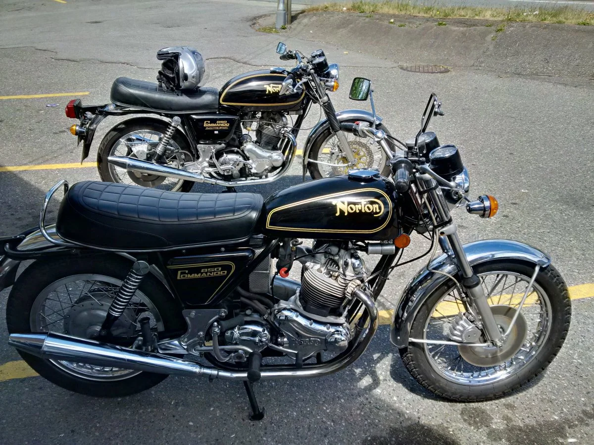 Pictures of your Norton Commandos