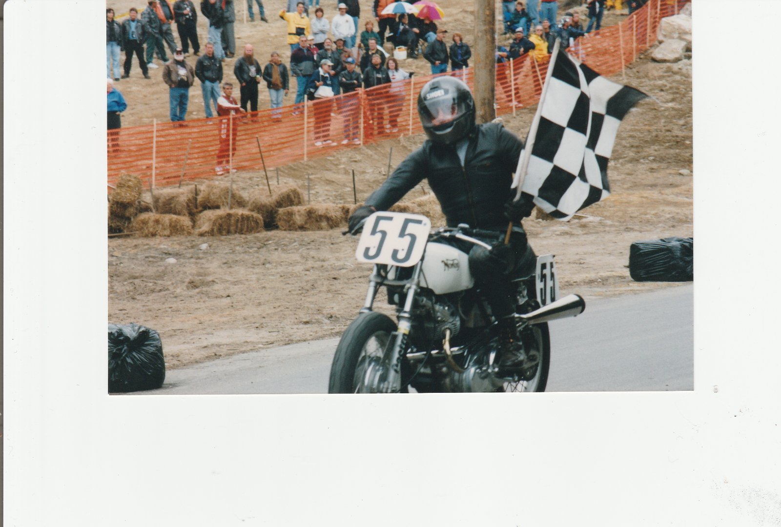 Pictures of your Norton Commandos