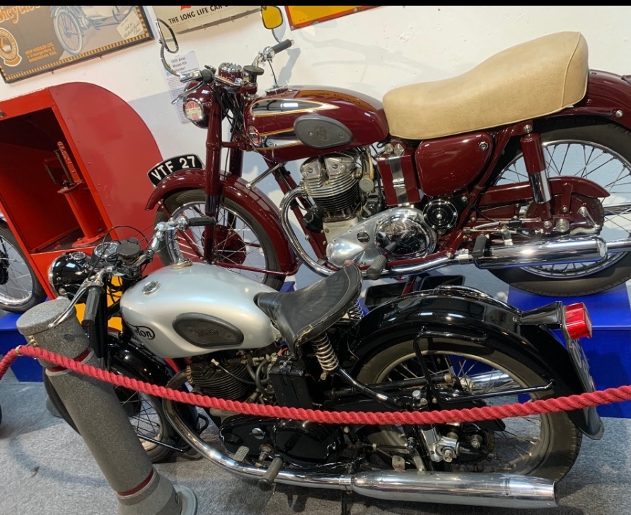 Pictures of your Norton 961