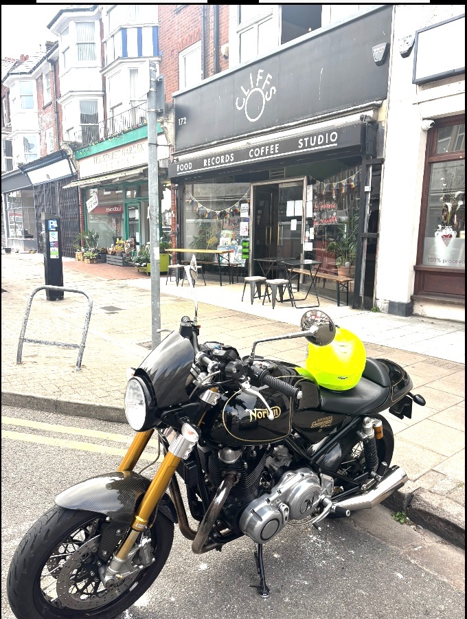 Pictures of your Norton 961