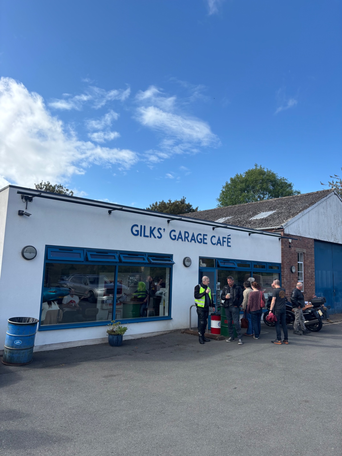 Pictures of your Norton 961