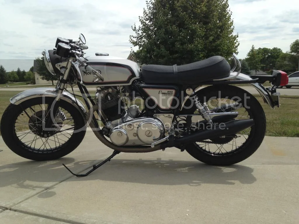 Pictures of your Norton Commandos