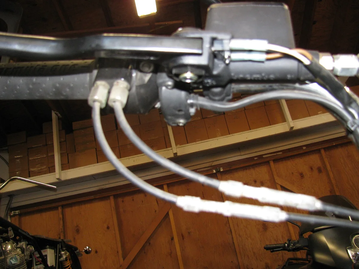 Brake lever electrical connection