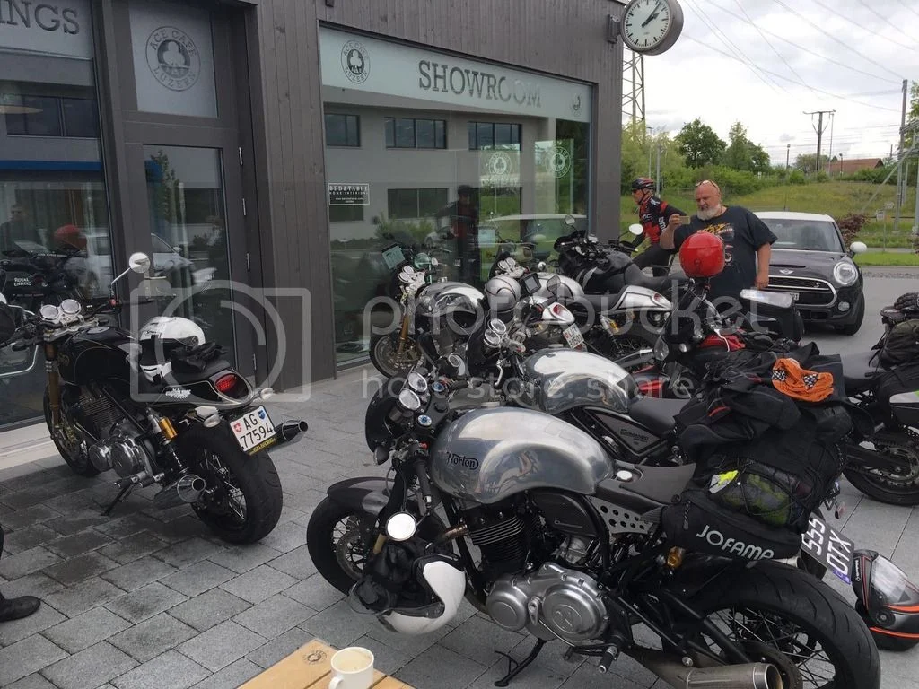 Pictures of your Norton 961