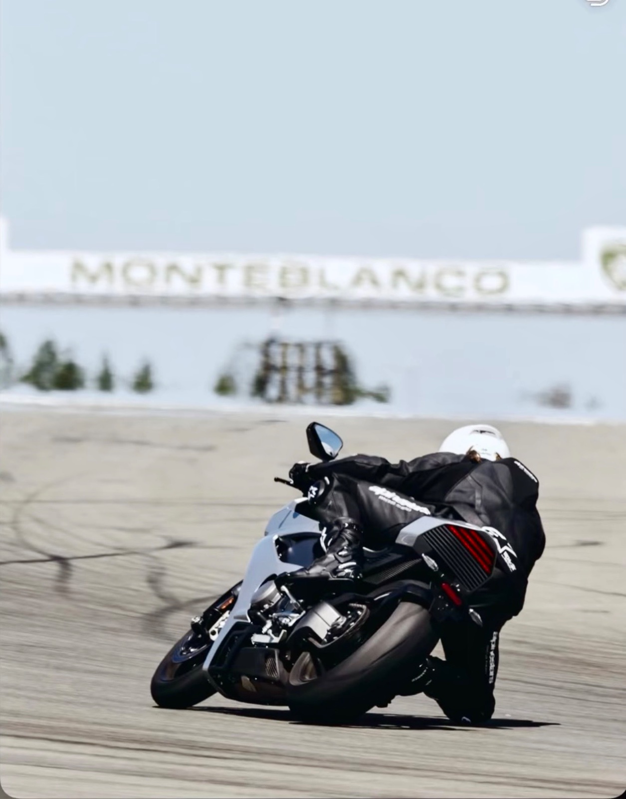 New Norton Manx R video and pricing info