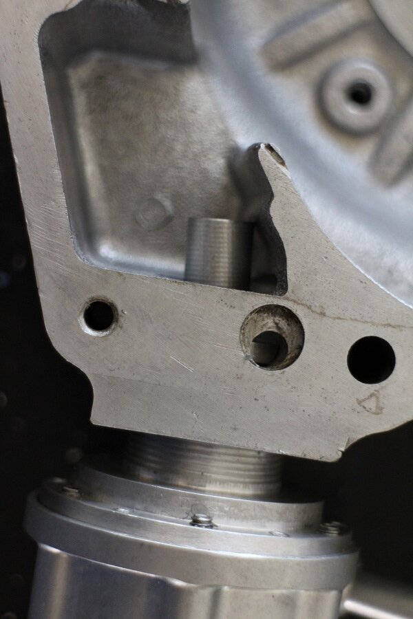 Oil valve solution to oil falling to crankcase