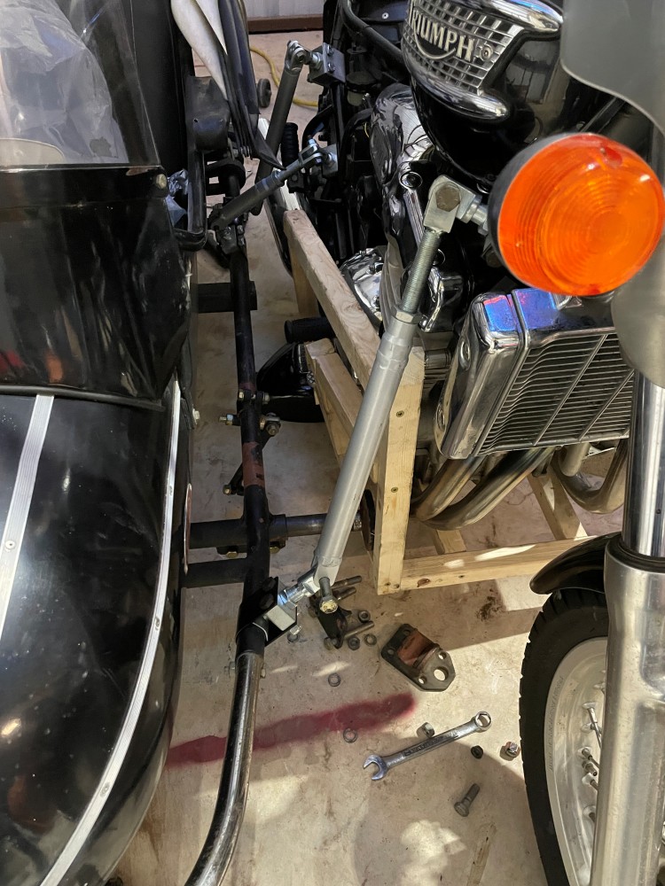 Cozy sidecar on a Triumph T-Bird triple