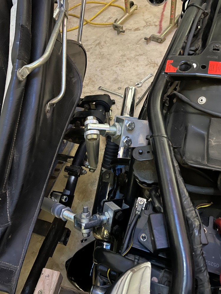 Cozy sidecar on a Triumph T-Bird triple