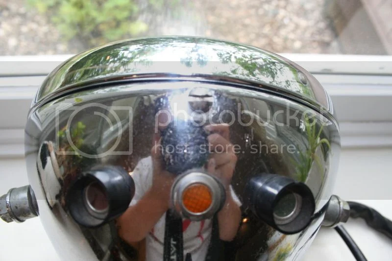 Cleaning chrome with aluminum foil