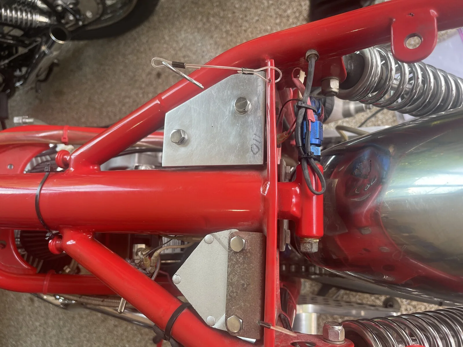 Oil in frame Mk III Norton