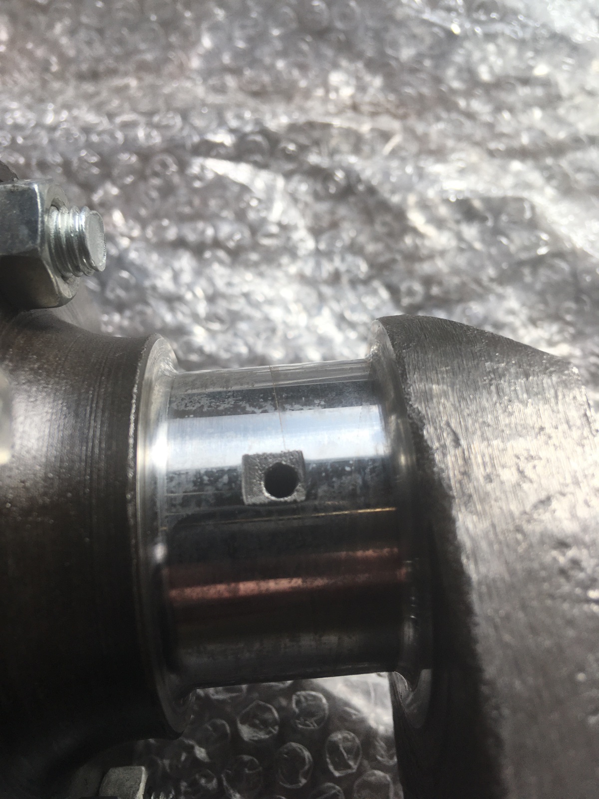 Crank pin oil holes