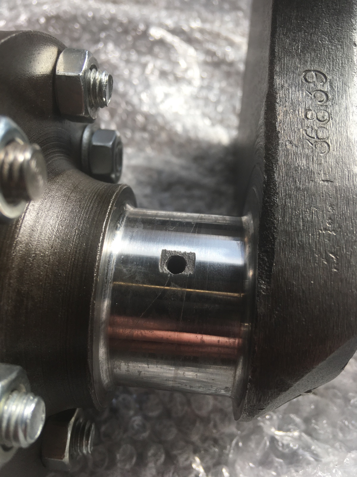 Crank pin oil holes