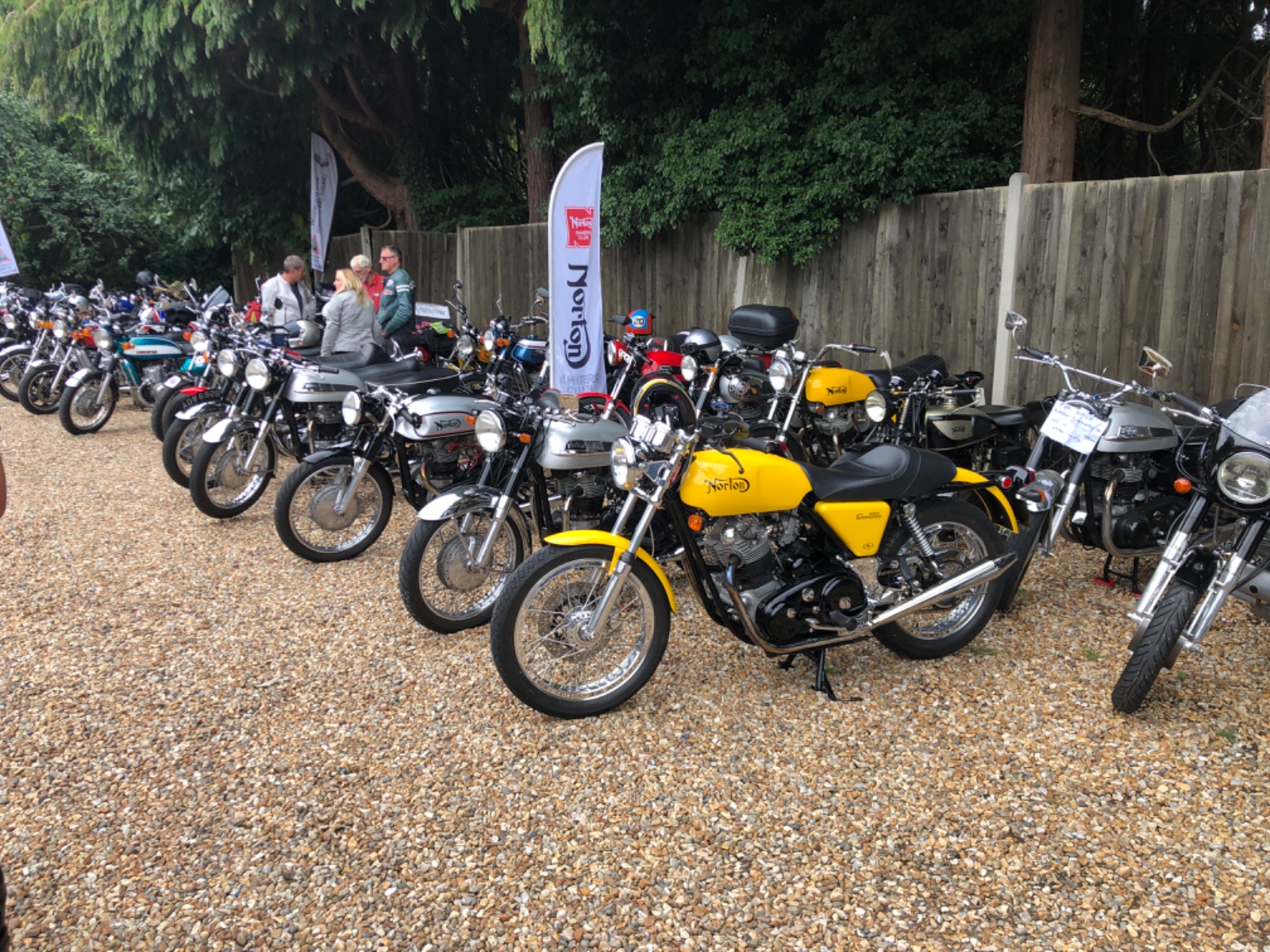 cNw #101 Norton Commando 850