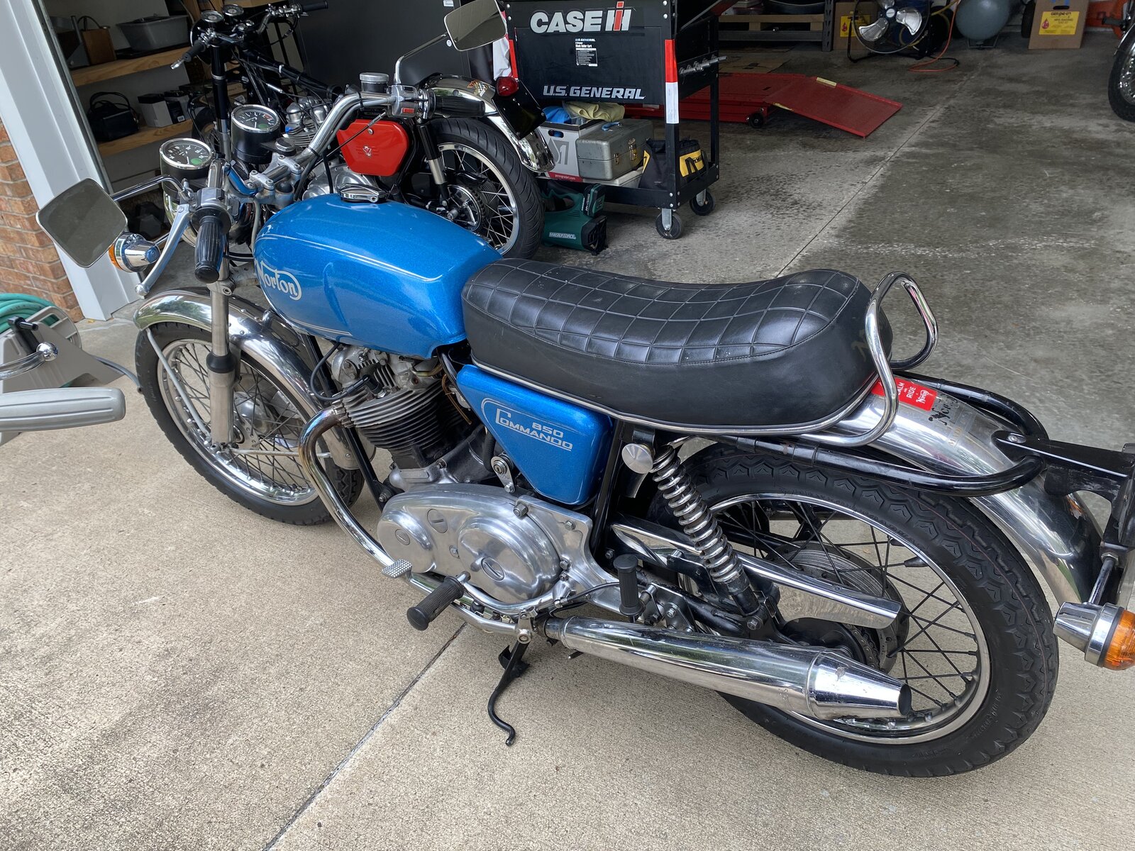 Can worn isolastics increase engine wear or even damage?