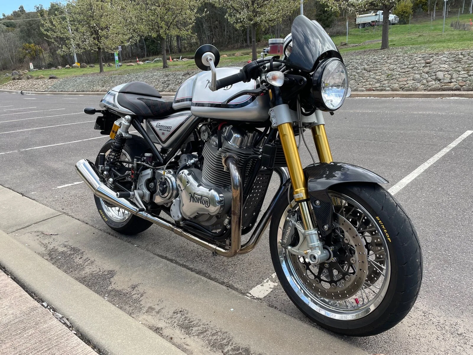 Pictures of your Norton 961