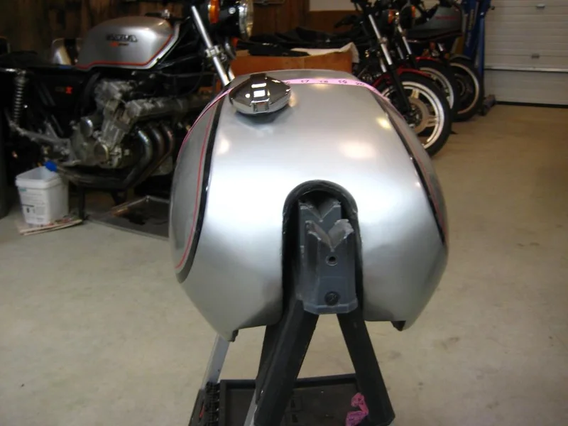 MKIII Interstate Gas Tank Stripe Black/Red