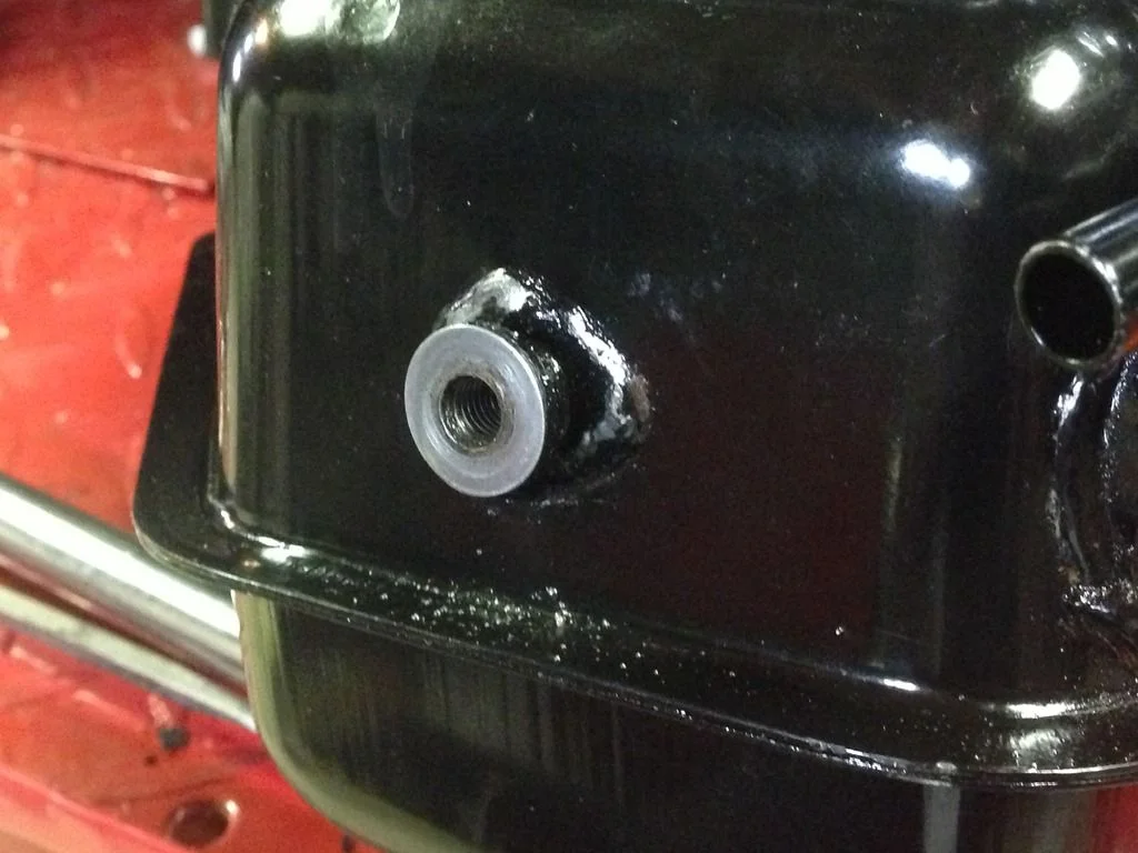 Oil pipes keep leaking