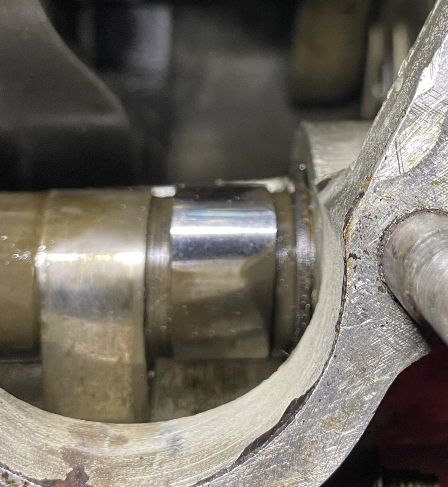 Can you look at photos of my cam lobes and tell me if they are ok? Thanks