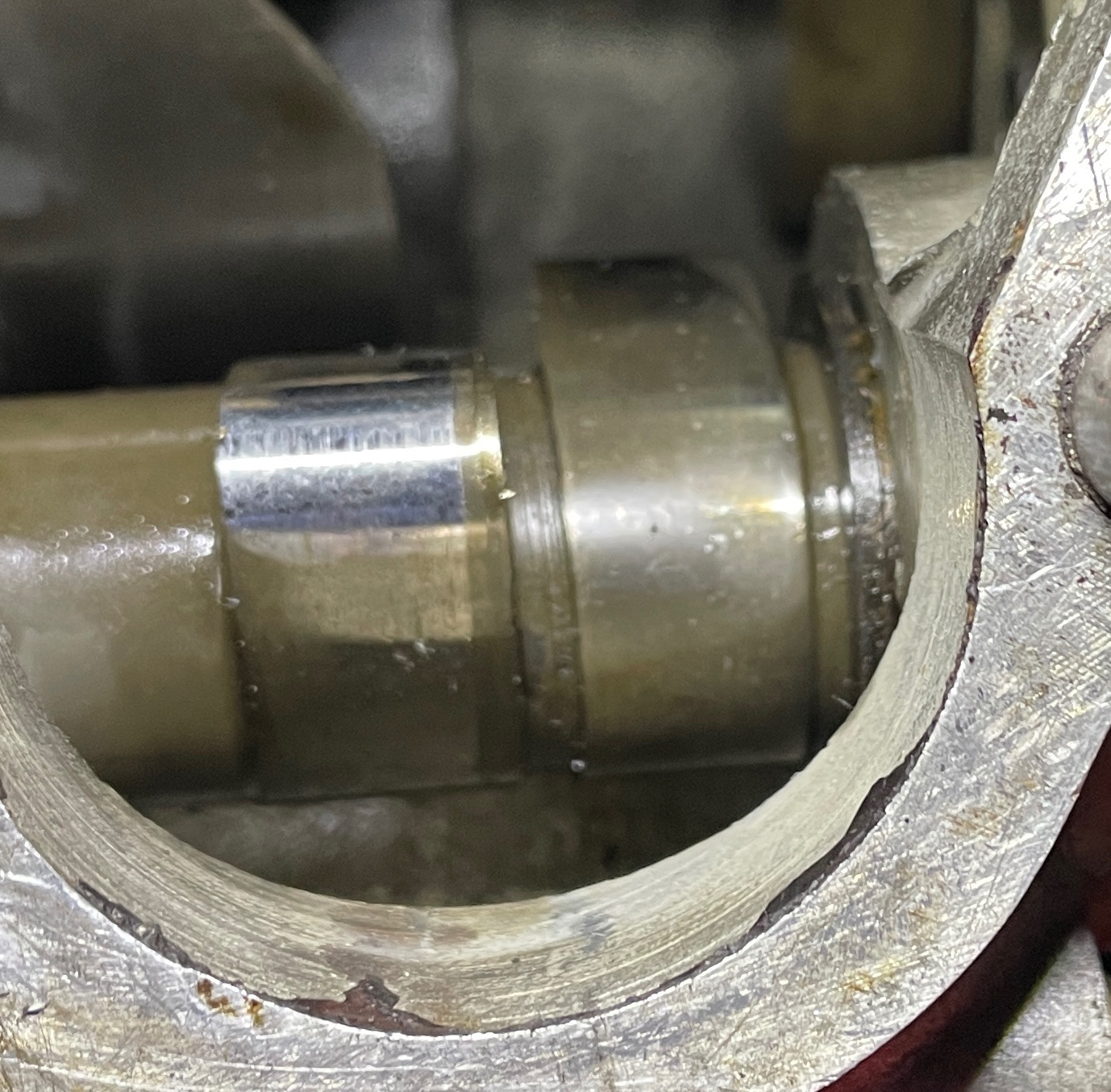 Can you look at photos of my cam lobes and tell me if they are ok? Thanks