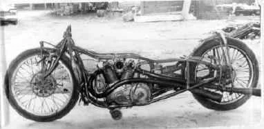 2 into 1 Exhaust (2015)