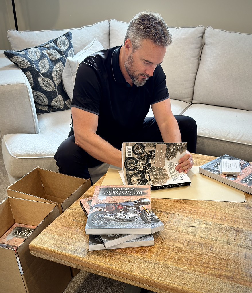 Inside the Norton 961 - BOOK