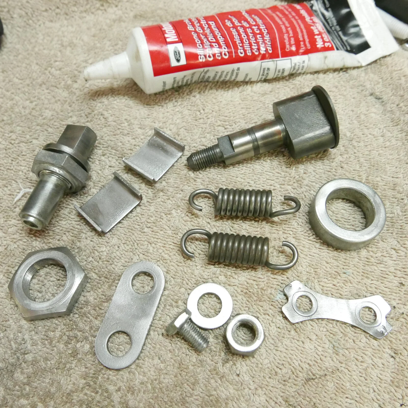 Rear Drum Brake Assembly Lube? Access Norton