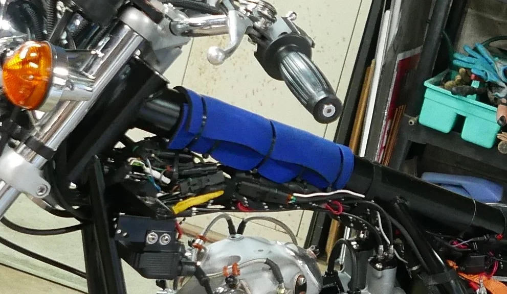 Roadster fuel tank packing