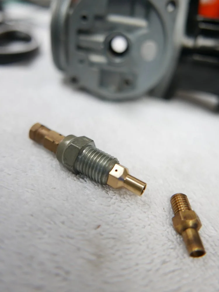 Runs well, plugs foul....