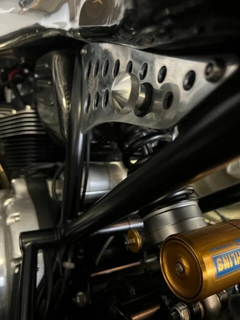 On the road Dominator 961 Tail Removal