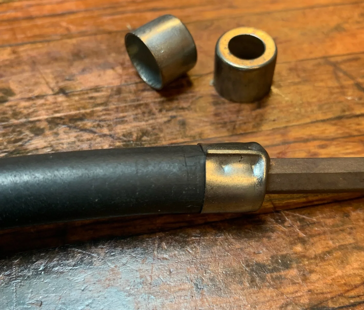 CRIMPING TOOL FOR FUEL PIPE FERRULE Access Norton